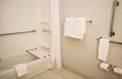 Grover Beach Resort | Holiday Inn Express Grover Beach-Pismo Beach Area by IHG