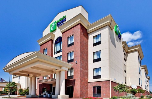 Hurst Hotel | Holiday Inn Express Hotel & Suites DFW West - Hurst, an IHG Hotel