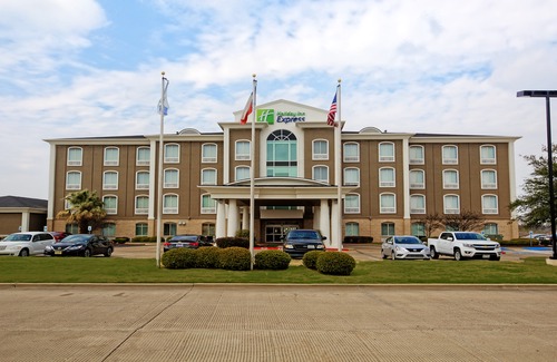 Corsicana Hotel | Holiday Inn Express Hotel and Suites Corsicana I-45, an Ihg Hotel
