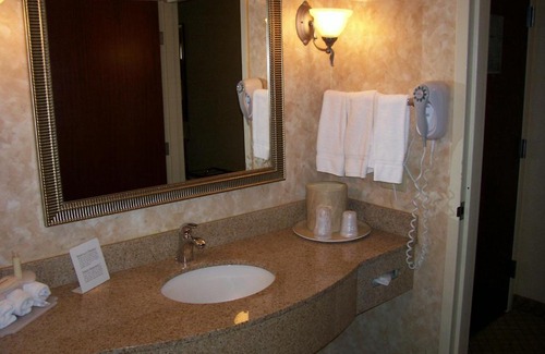 Kannapolis Hotel | Holiday Inn Express Hotel & Suites - Concord by IHG