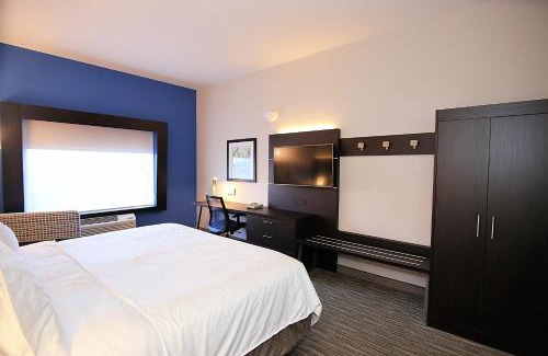 Ashland Hotel | Holiday Inn Express Hotel & Suites Ashland by IHG