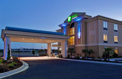 Cordele Hotel | Holiday Inn Express Hotel & Suites Cordele North by IHG