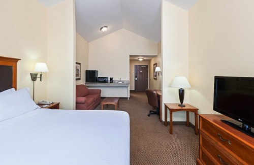 Laredo Hotel | Holiday Inn Express Hotel & Suites Laredo-Event Center Area by IHG