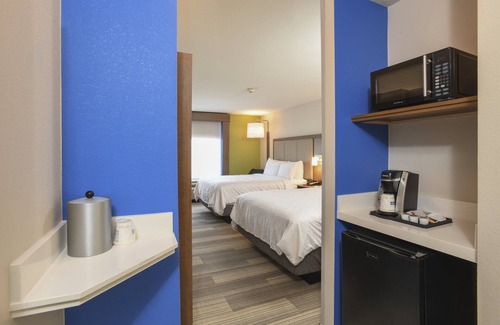 Walton Hotel | Holiday Inn Express Hotel & Suites Richwood-Cincinnati South by IHG