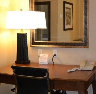 Biddeford Hotel | Holiday Inn Express Hotels Biddeford by IHG