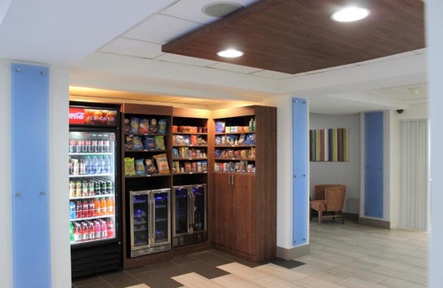 Clewiston Hotel | Holiday Inn Express Hotel & Suites Clewiston by IHG