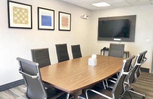 Clewiston Hotel | Holiday Inn Express Hotel & Suites Clewiston by IHG