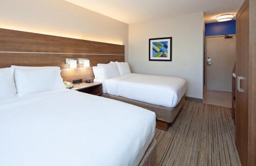 Escondido Hotel | Holiday Inn Express Hotel & Suites San Diego-Escondido by IHG
