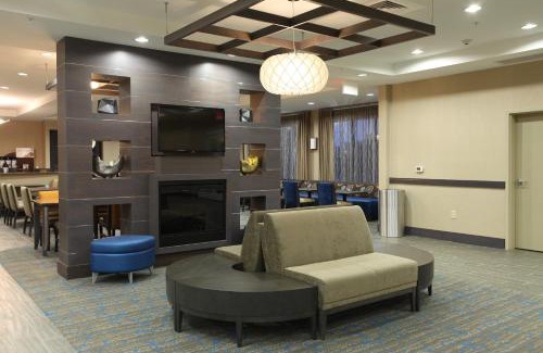 Goldsboro Hotel | Holiday Inn Express Hotel & Suites Goldsboro - Base Area by IHG