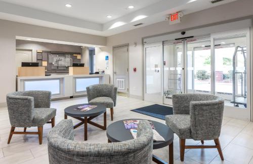 LaGrange Hotel | Holiday Inn Express Hotel & Suites Lagrange I-85 by IHG