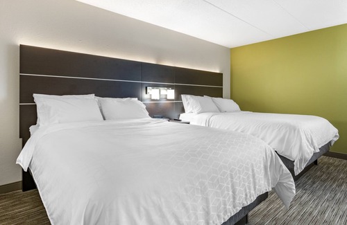 Lickdale Hotel | Holiday Inn Express Jonestown - Ft. Indiantown Gap by IHG