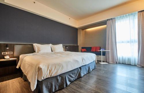 Yancheng District Hotel | Holiday Inn Express Kaohsiung Love River by IHG