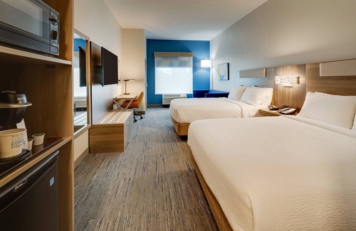 Leland Hotel | Holiday Inn Express Leland - Wilmington Area by IHG