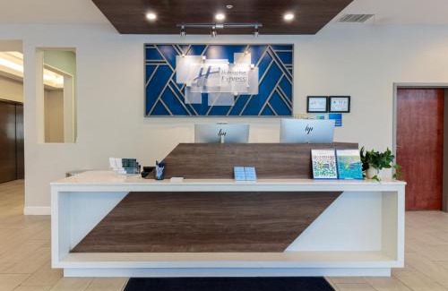 Leland Hotel | Holiday Inn Express Leland - Wilmington Area by IHG