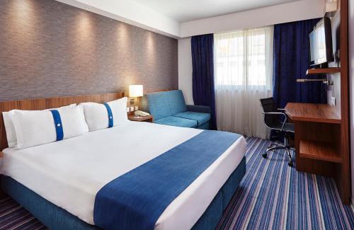 Carnaxide Hotel | Holiday Inn Express Lisbon Alfragide by IHG