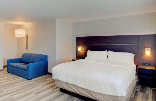 Newberg Hotel | Holiday Inn Express Newberg - Wine Country by IHG