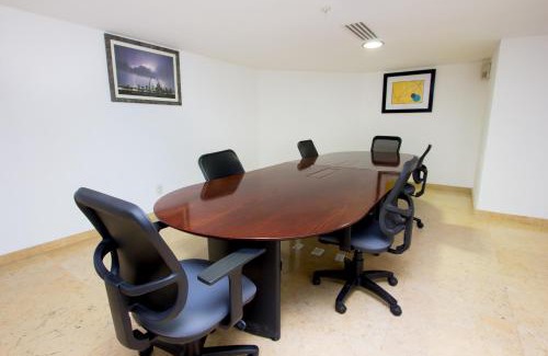 Nuevo Laredo Hotel | Holiday Inn Express Nuevo Laredo by IHG
