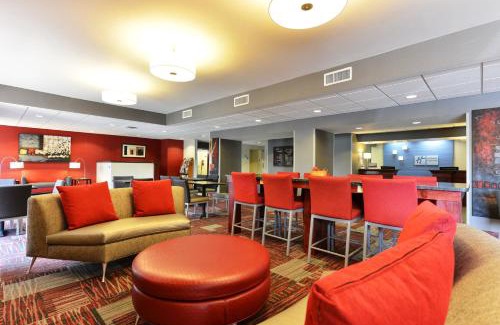 Painted Post Hotel | Holiday Inn Express Painted Post by IHG