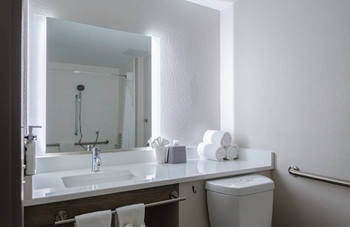 Rocky Mount Hotel | Holiday Inn Express Rocky Mount Sports Center by IHG