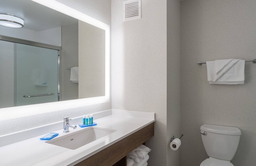 Radcliff Hotel | Holiday Inn Express Radcliff-Fort Knox by IHG