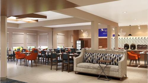 Redding Hotel | Holiday Inn Express Redding North by IHG
