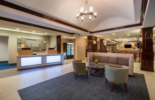 State College Hotel | Holiday Inn Express State College at Williamsburg Square by IHG