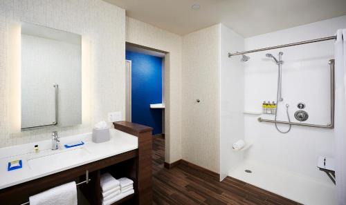 Point Edward Hotel | Holiday Inn Express - Sarnia - Point Edward by IHG