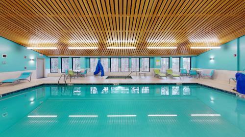 South Burlington Hotel | Holiday Inn Express South Burlington by IHG