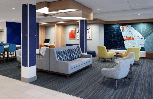 Summit Station Hotel | Holiday Inn Express & Suites Columbus - New Albany by IHG