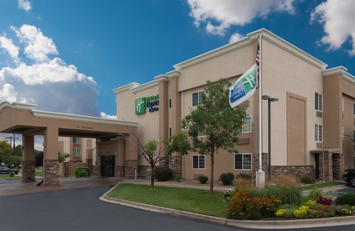 Wheat Ridge Hotel | Holiday Inn Express & Suites Wheat Ridge-Denver West, an Ihg Hotel