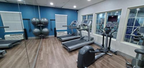Williamsburg Resort | Holiday Inn Express & Suites Williamsburg by IHG