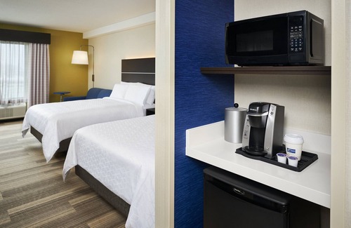 Lakeshore Hotel | Holiday Inn Express & Suites Windsor East - Lakeshore by IHG