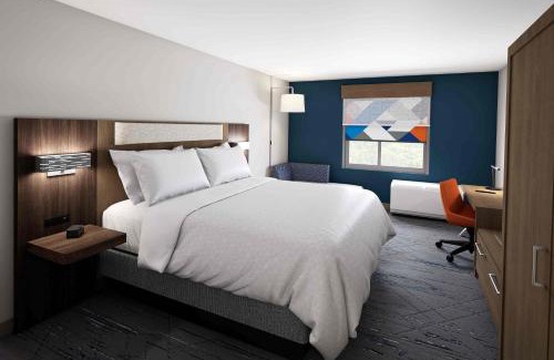 Evansville Hotel | Holiday Inn Express & Suites Evansville Downtown by IHG
