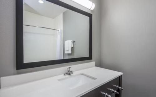 Stillwater Hotel | Holiday Inn Express & Suites Stillwater - University Area by IHG