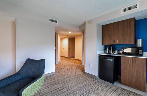 Asheville Hotel | Holiday Inn Express & Suites Asheville Downtown by IHG