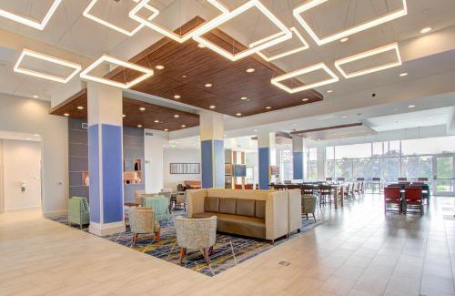 Charlotte Hotel | Holiday Inn Express & Suites Charlotte Southwest by IHG