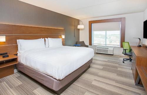 Covington Hotel | Holiday Inn Express & Suites Covington by IHG