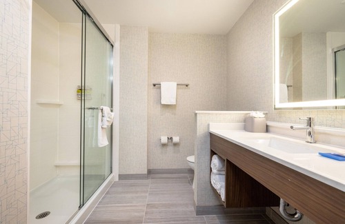 South San Jose Hotel | Holiday Inn Express & Suites San Jose Silicon Valley by IHG