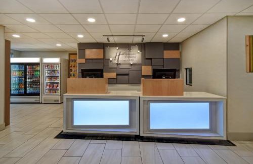 East Texas Hotel | Holiday Inn Express & Suites Allentown-Dorney Park Area by IHG