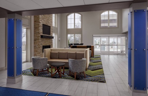 Asheville Hotel | Holiday Inn Express & Suites Asheville SW - Outlet Ctr Area by IHG