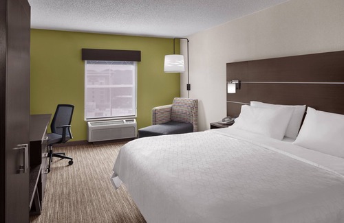 Asheville Hotel | Holiday Inn Express & Suites Asheville SW - Outlet Ctr Area by IHG