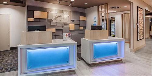 Carlisle Hotel | Holiday Inn Express & Suites - Carlisle Southwest I-81 by IHG