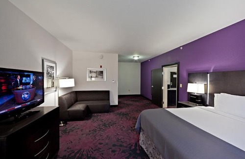 Polaris Hotel | Holiday Inn Express & Suites Columbus - Polaris Parkway / COLUMBUS