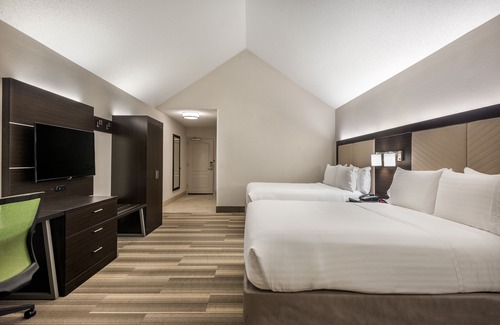 Florence Hotel | Holiday Inn Express & Suites Florence I-95 & I-20 Civic Ctr by IHG