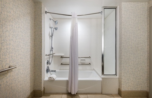 Florence Hotel | Holiday Inn Express & Suites Florence I-95 & I-20 Civic Ctr by IHG
