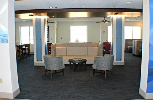 Plainview Hotel | Holiday Inn Express & Suites Plainview by IHG