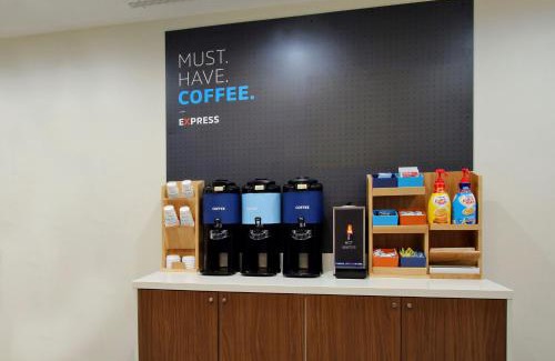 Eagan Hotel | Holiday Inn Express & Suites Eagan - Minneapolis Area by IHG