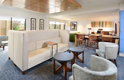 Durham Hotel | Holiday Inn Express & Suites Raleigh Durham Airport at RTP by IHG