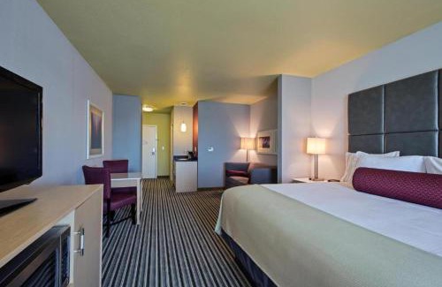 Carlisle Hotel | Holiday Inn Express & Suites Carlisle - Harrisburg Area by IHG