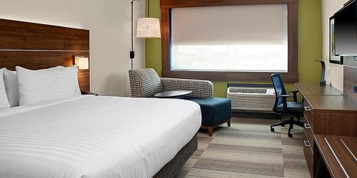 Cypress Hotel | Holiday Inn Express & Suites - Houston NW - Cypress Grand Pky by IHG
